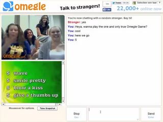 5 Teens On Omegle show Boobs