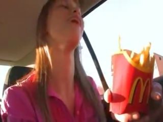 Porno klips z mój duży titty student w the samochód