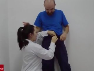 O tineri asistenta suge the hospitalâ´s om bun la toate penis și înregistrate it.raf070