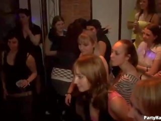 Girls wants to fuck the tentara dancer