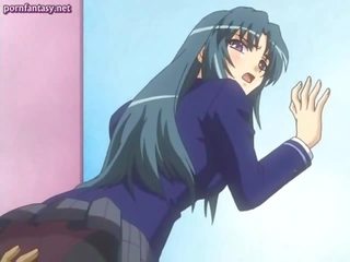 Anime unge dame i uniform blir gnidd