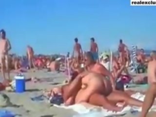 ציבורי עירום חוף מפרפר סקס סרט סרט ב קיץ 2015
