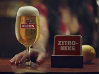 Franziska mettner 에 맥주 광고